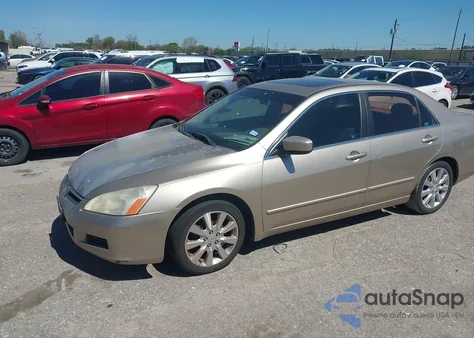 2006 Honda Accord 3.0 Ex from USA, damaged, VIN 1HGCM66506A057018